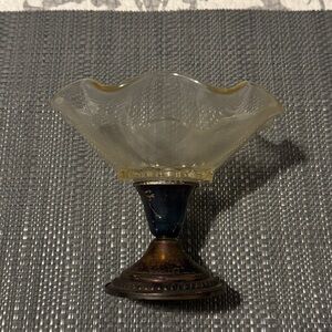 Sterling Silver Weighted Duchin Creation Glass Ruffled Edge Pedestal Candy Dish